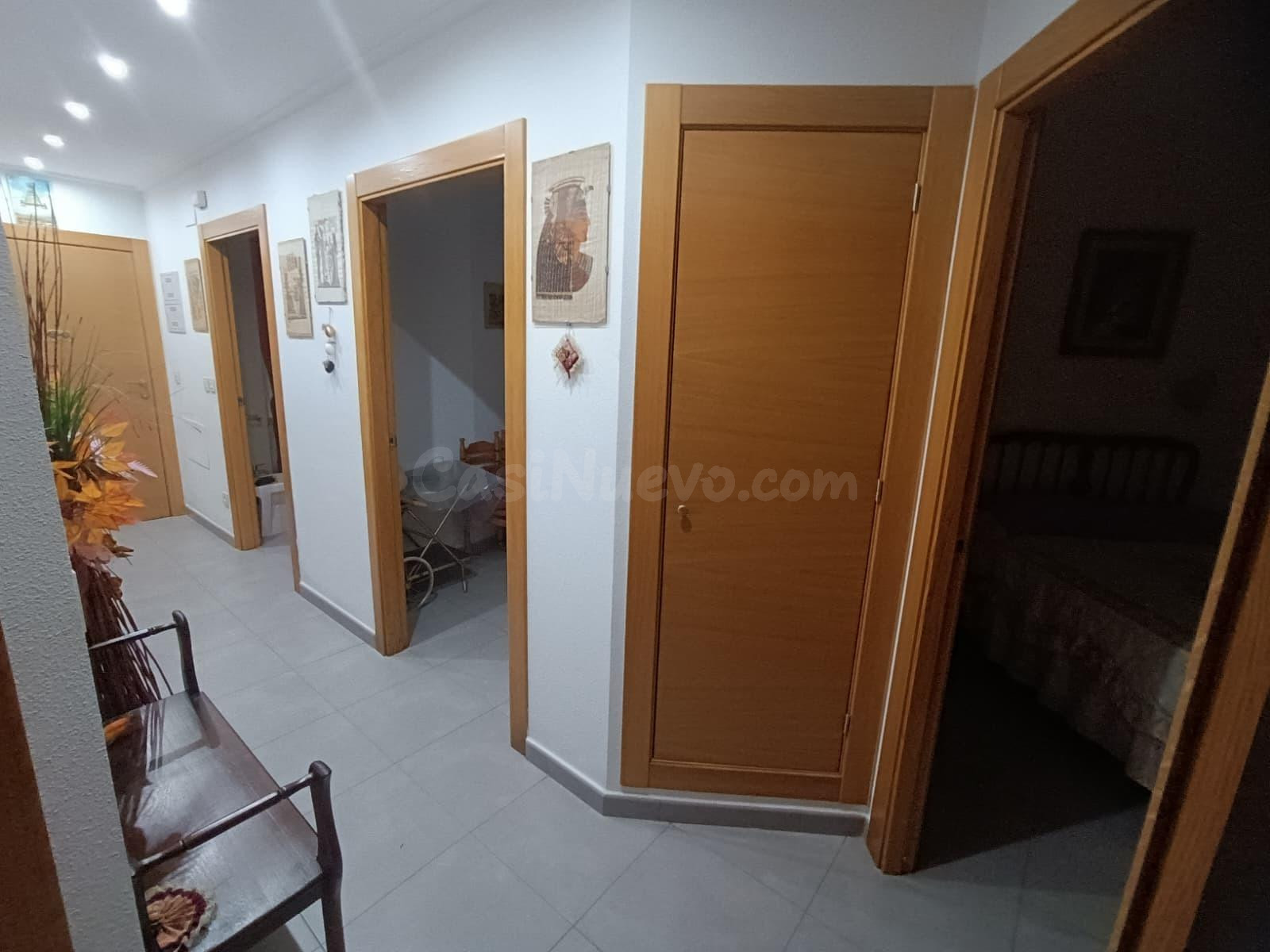 SE VENDE VIVIENDA COMPLETAMENTE ADAPTADA Y AMPLIA EN ASPE - foto 4