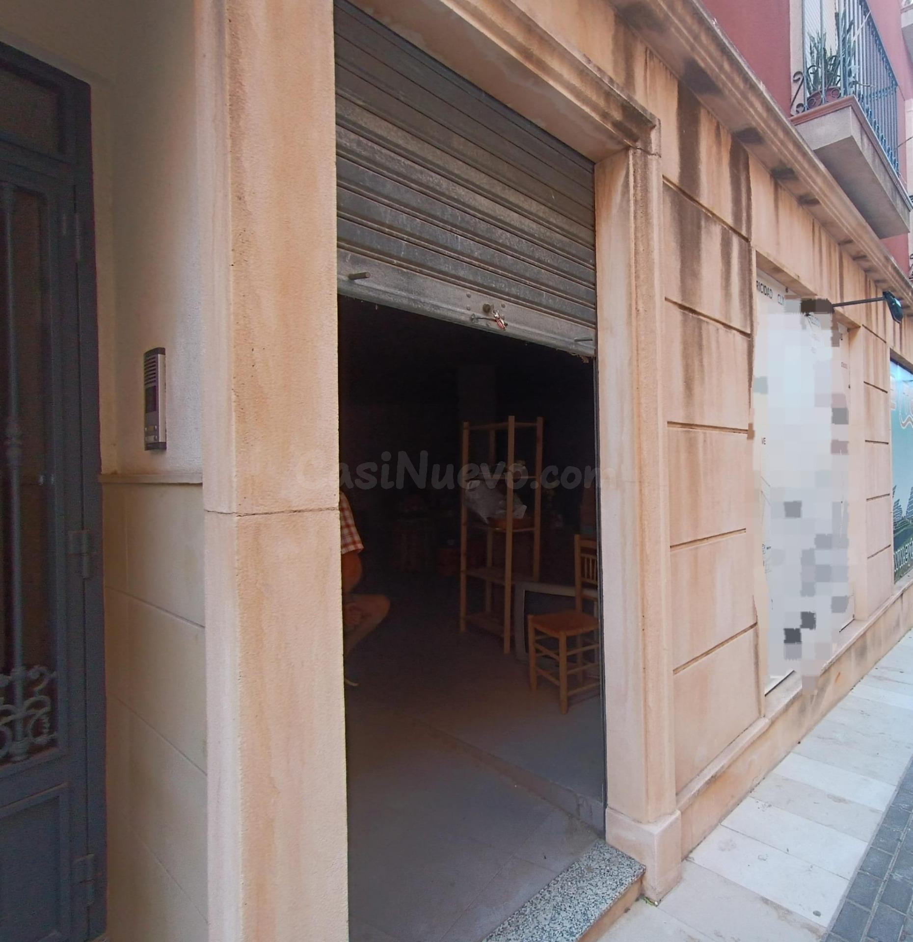 SE VENDE LOCAL COMERCIAL EN PLENO CENTRO DE ASPE...