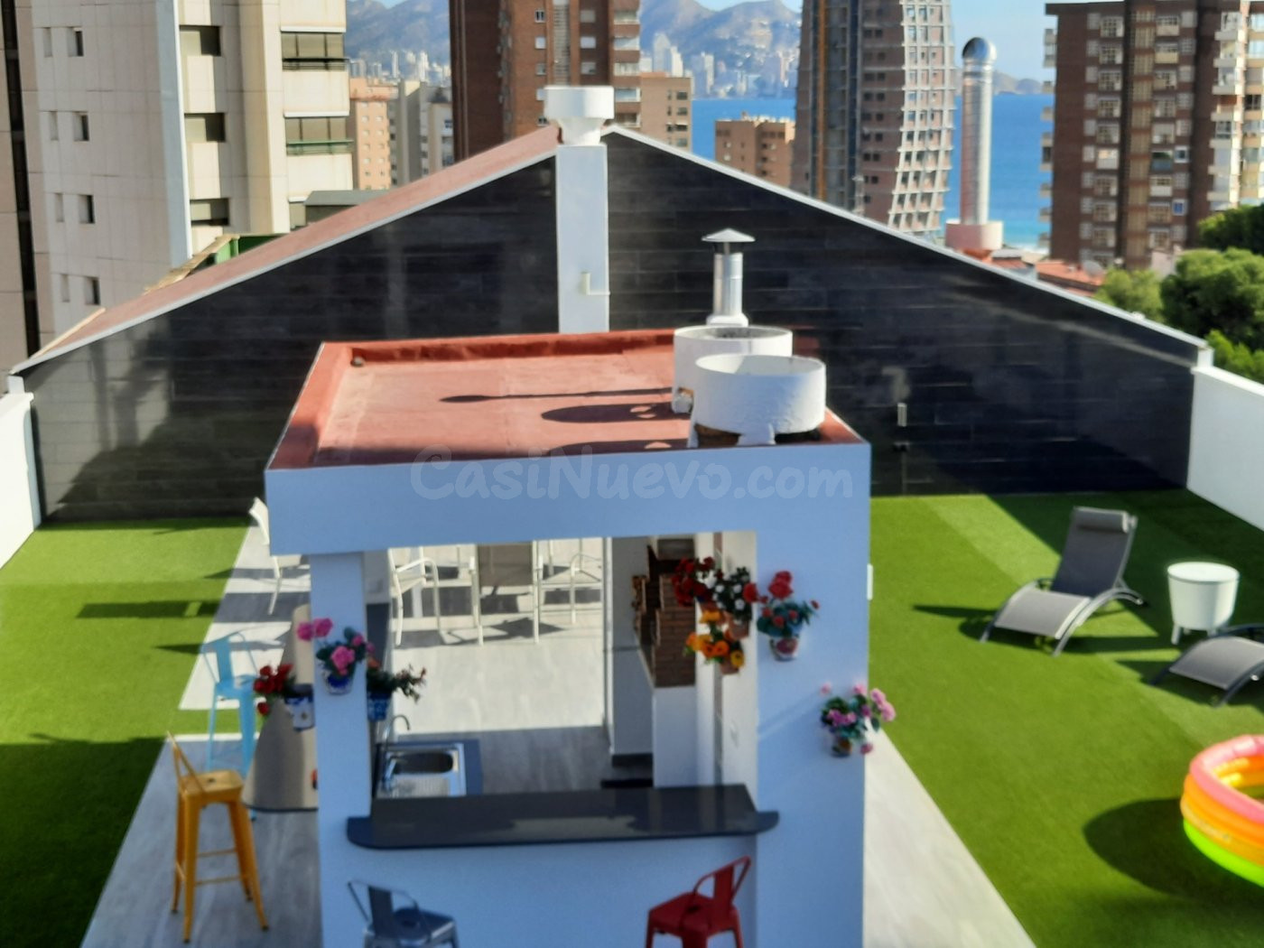 OPORTUNIDAD ALQUILO ATICO 3 DORMITORIOS 3 BAÑOS CON 700M2 DE - foto 2