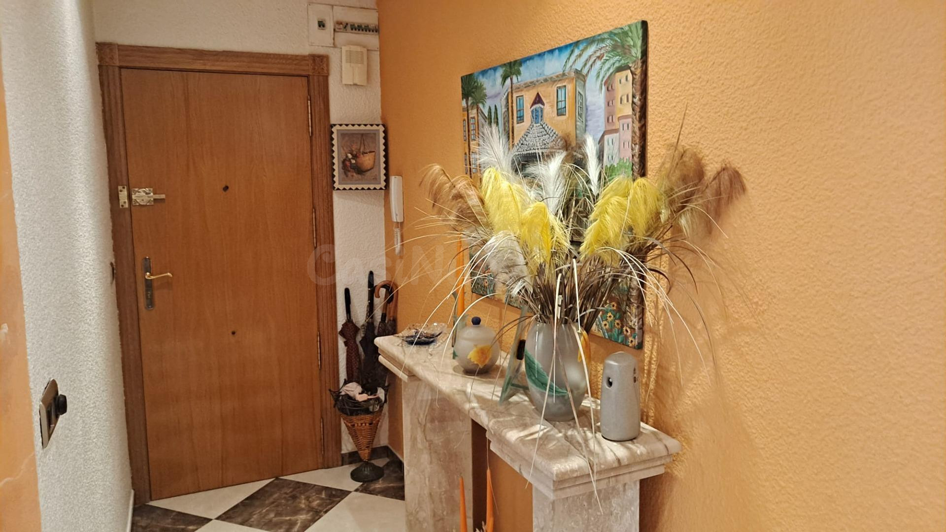 SE VENDE PISO EN CARRUS PARA ENTRAR A VIVIR CON ASCENSOR!