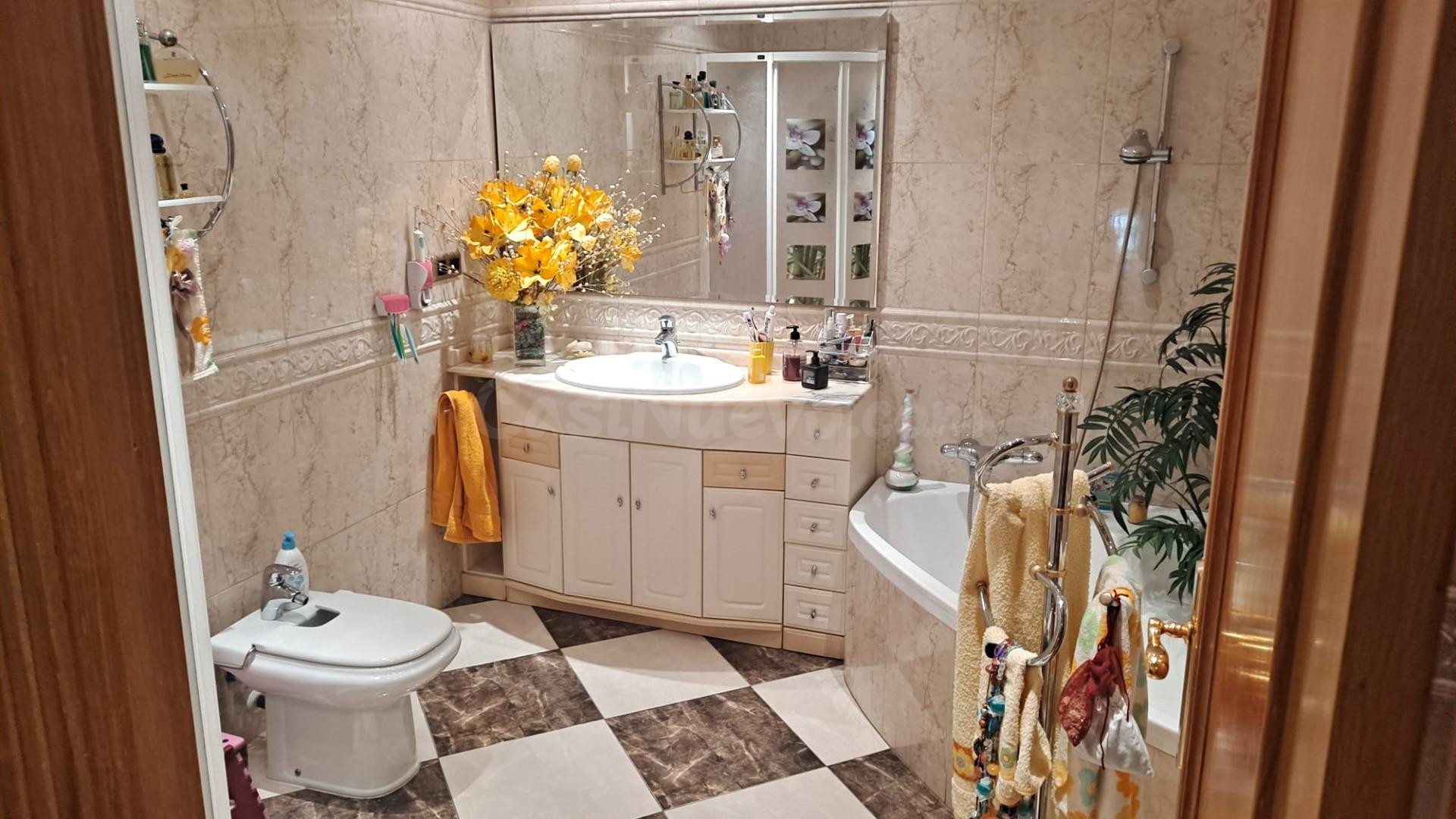 SE VENDE PISO EN CARRUS PARA ENTRAR A VIVIR CON ASCENSOR! - foto 5