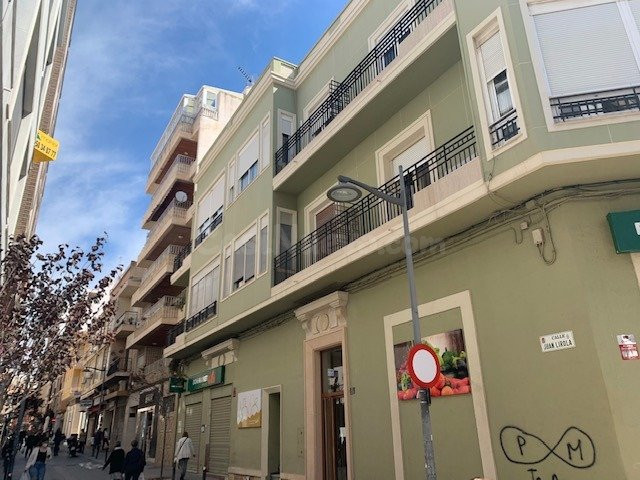 Oportunidad de local de 2 plantas en Almería capital. - foto 4