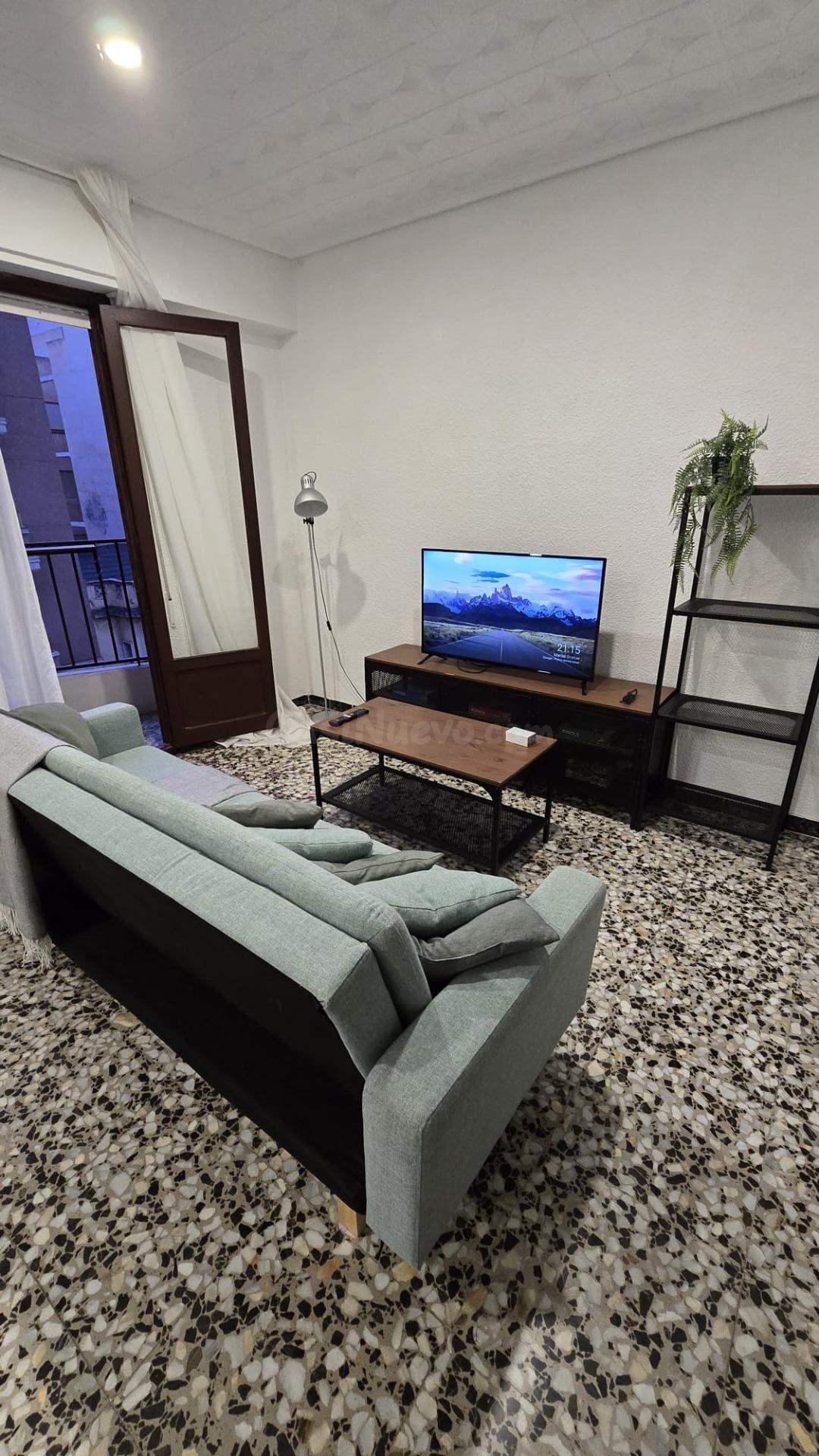 SE ALQUILAN habitaciones INDEPENDIENTES A ESTUDIANTES CERCA 
