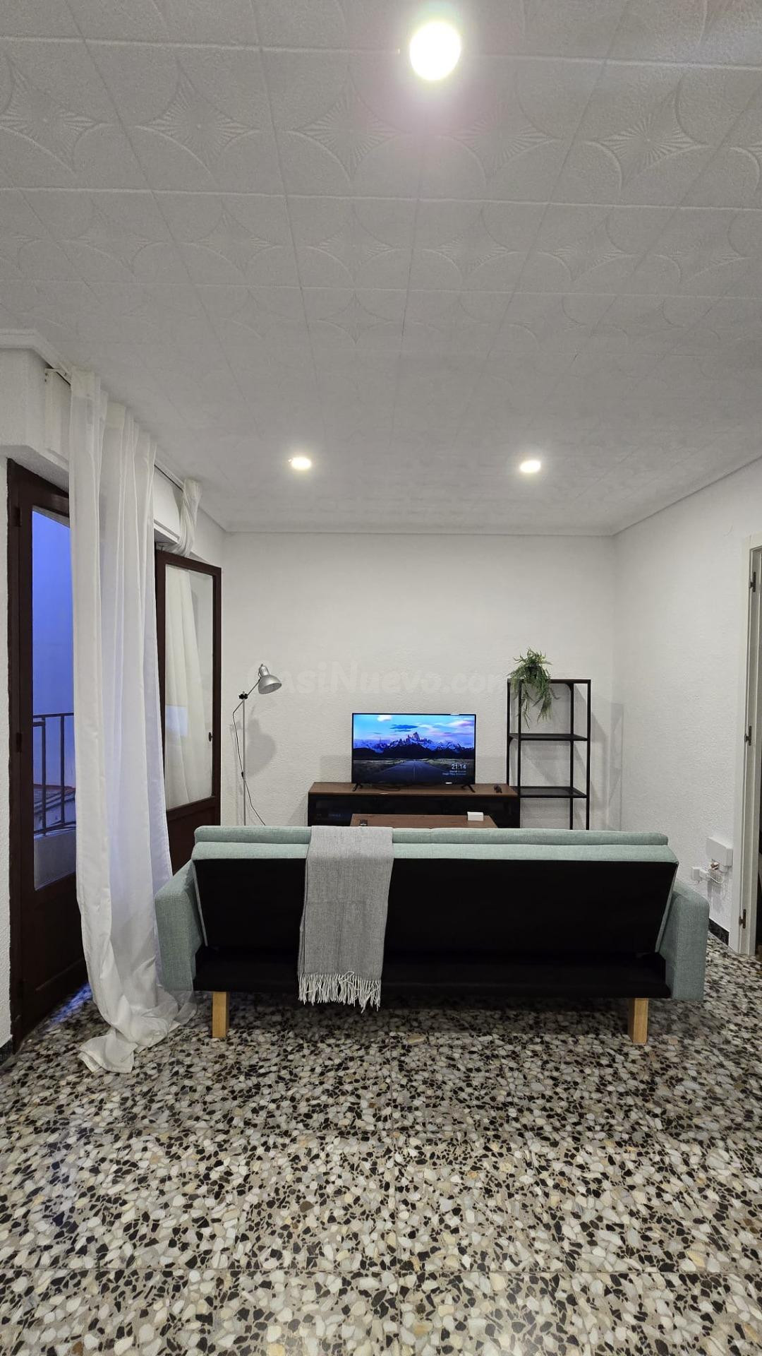 SE ALQUILAN habitaciones INDEPENDIENTES A ESTUDIANTES CERCA  - foto 3
