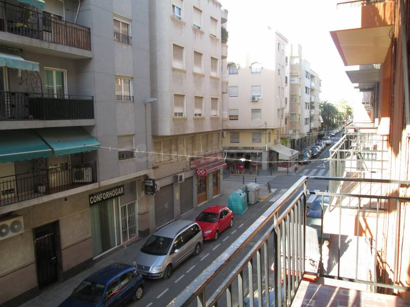 SE ALQUILA VIVIENDA EN ALTABIX REFORMADA DE USO EXCLUSIVO PA - foto 2