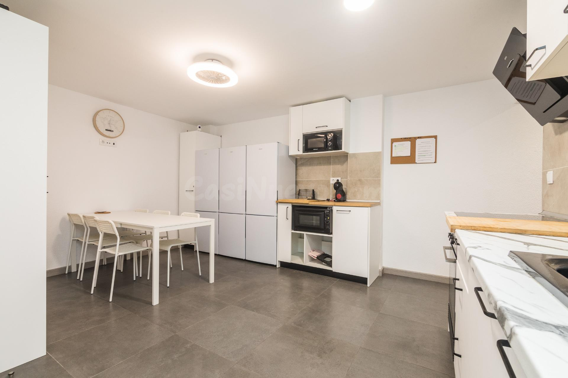 Se vende este gran piso junto Corazón de Jesús con 5 habitac