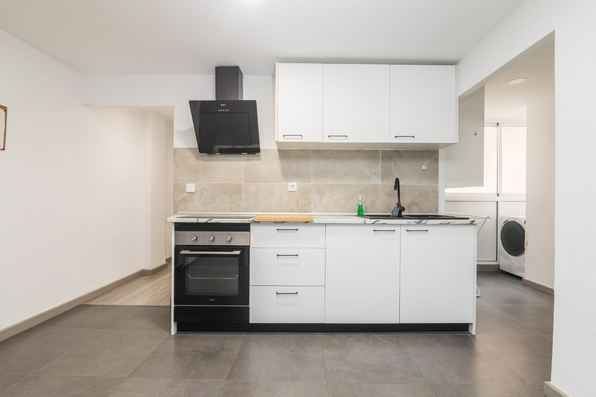 Se vende este gran piso junto Corazón de Jesús con 5 habitac - foto 5