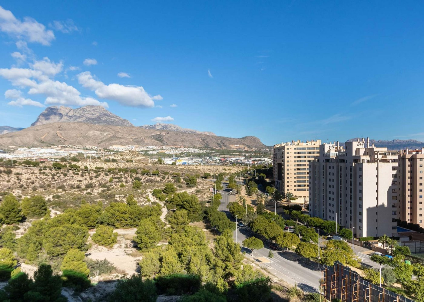Pisos en Residencial que destaca por su moderno y funcional  - foto 3