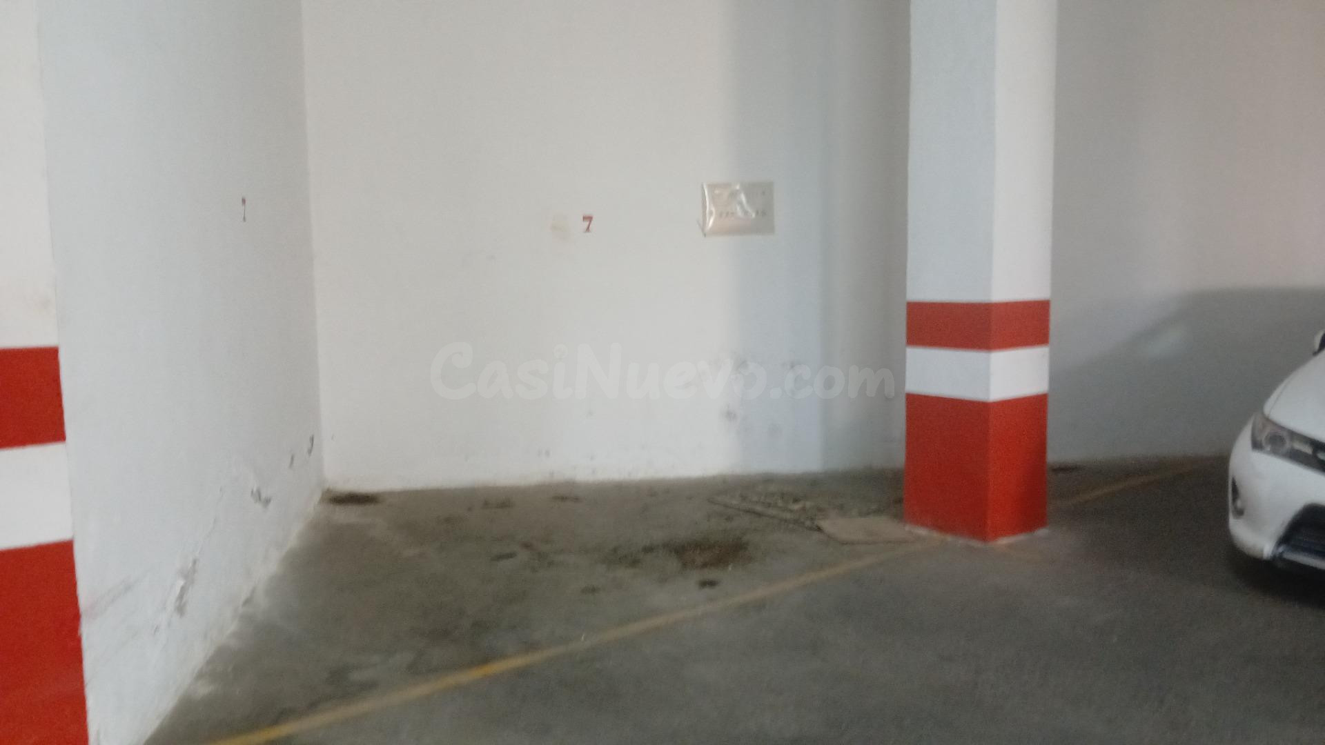 Plaza de garaje en centro Aguadulce. Avenida Carlos III.