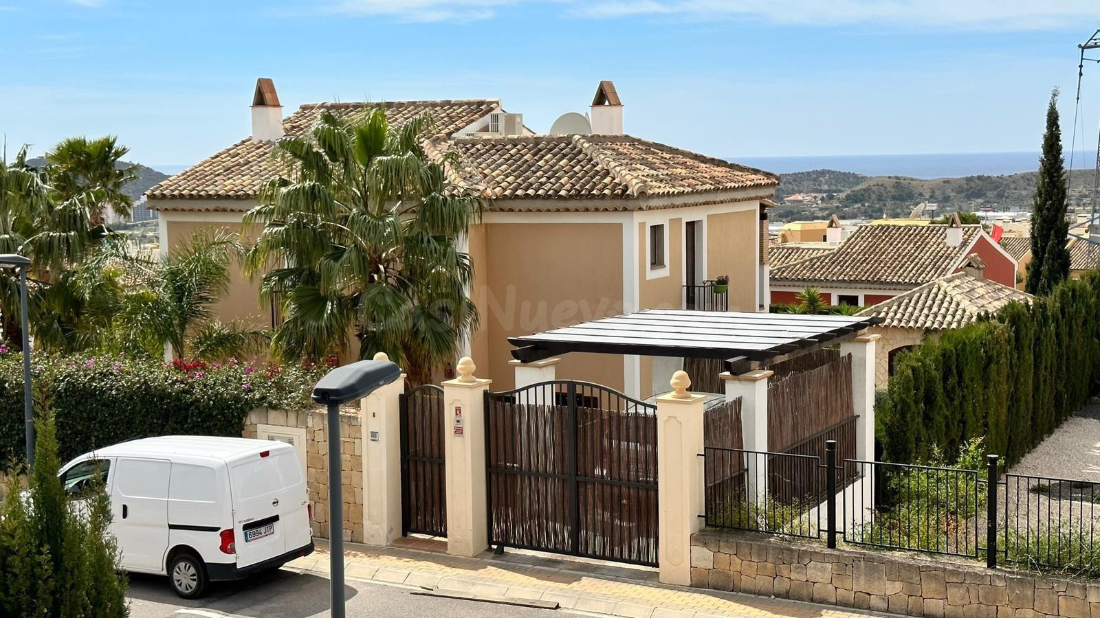 Chalet 4 habitaciones 180m² en alquiler - BAHIA GOLF