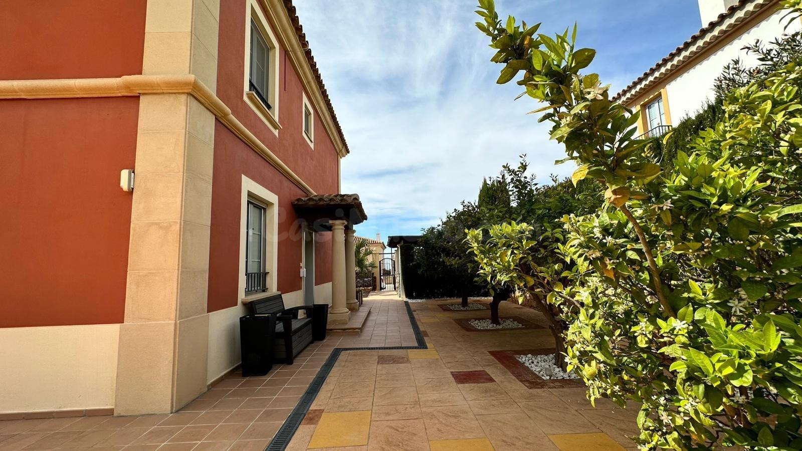 Chalet 4 habitaciones 180m² en alquiler - BAHIA GOLF - foto 3