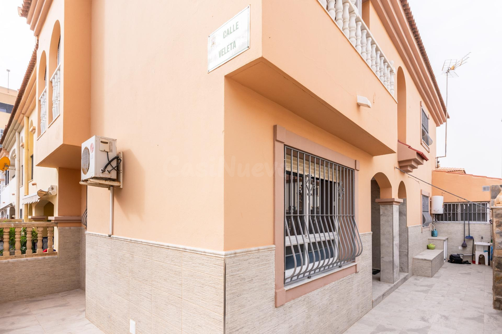 Amplia Casa Dúplex en El Parador - Oportunidad Única - foto 4