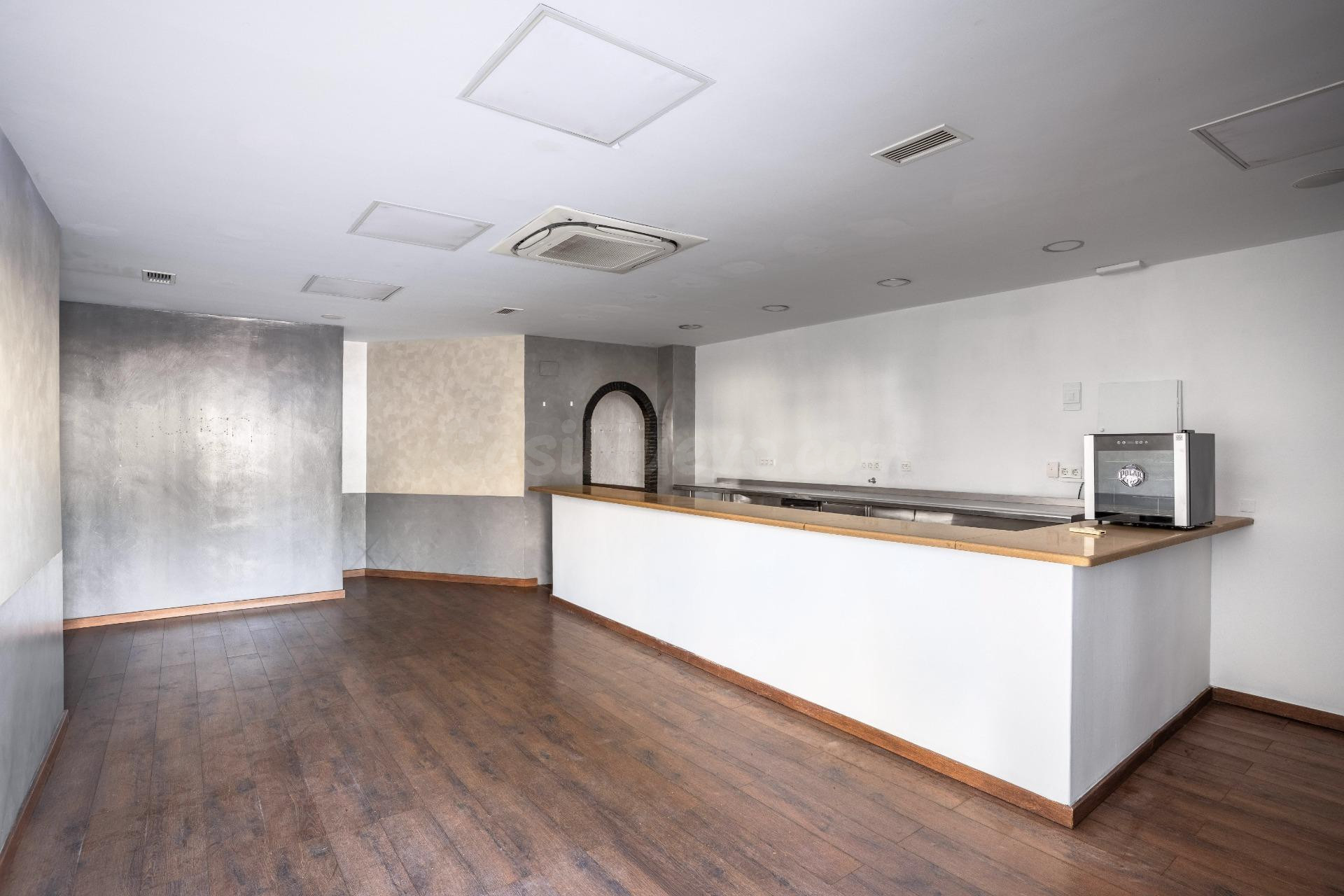 Oportunidad de Alquiler: Bar Reformado en Aguadulce, Almería - foto 2
