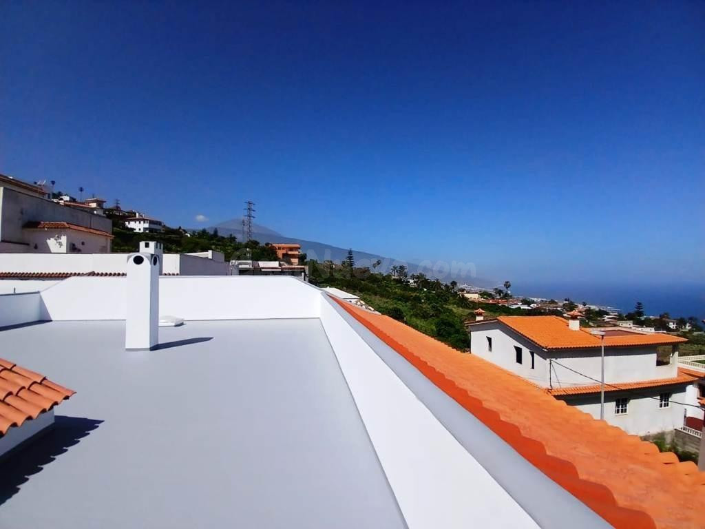 Pareado con terreno en venta en Santa Ursula