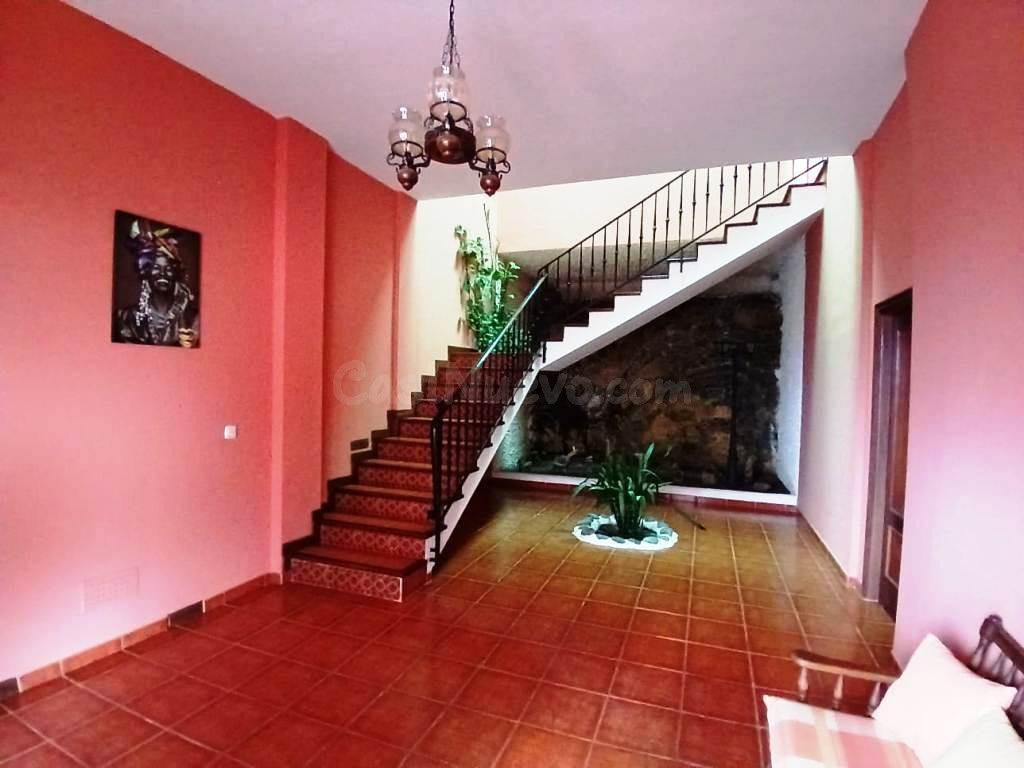 Pareado con terreno en venta en Santa Ursula - foto 3