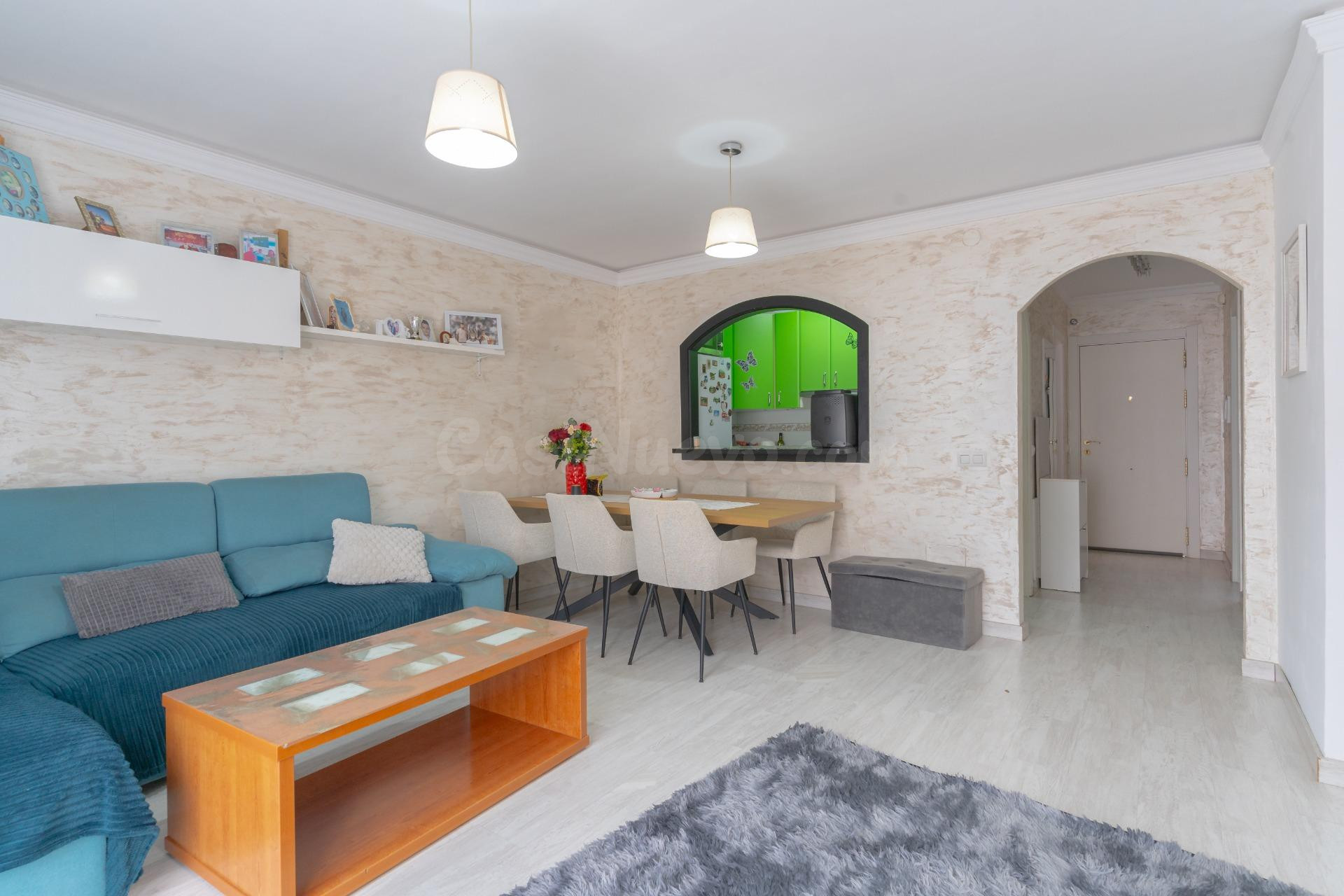 Acogedor Piso en Roquetas de Mar - Perfecto para Familias - foto 3