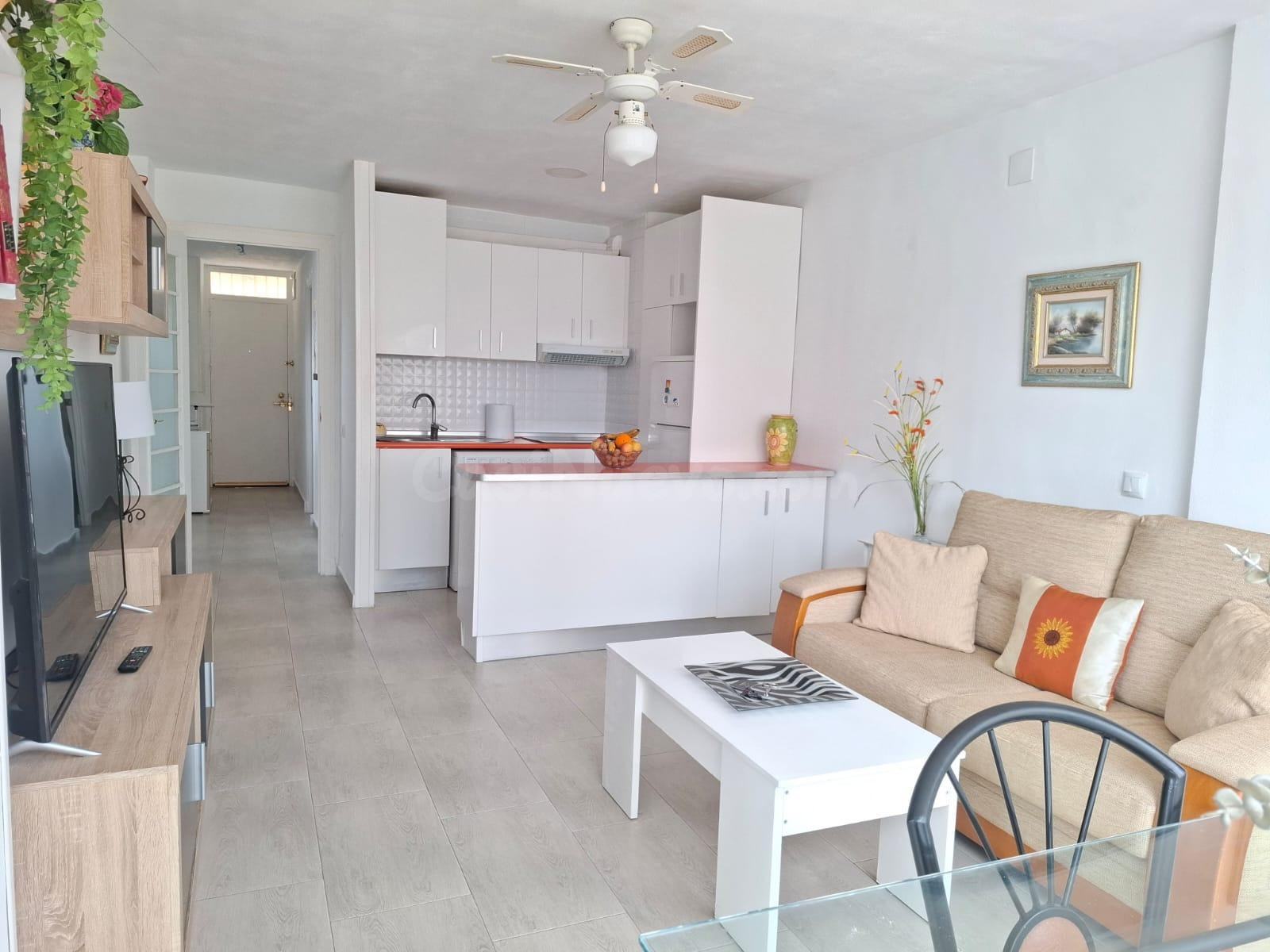Oportunidad en Levante – Apartamento con gran potencial, par