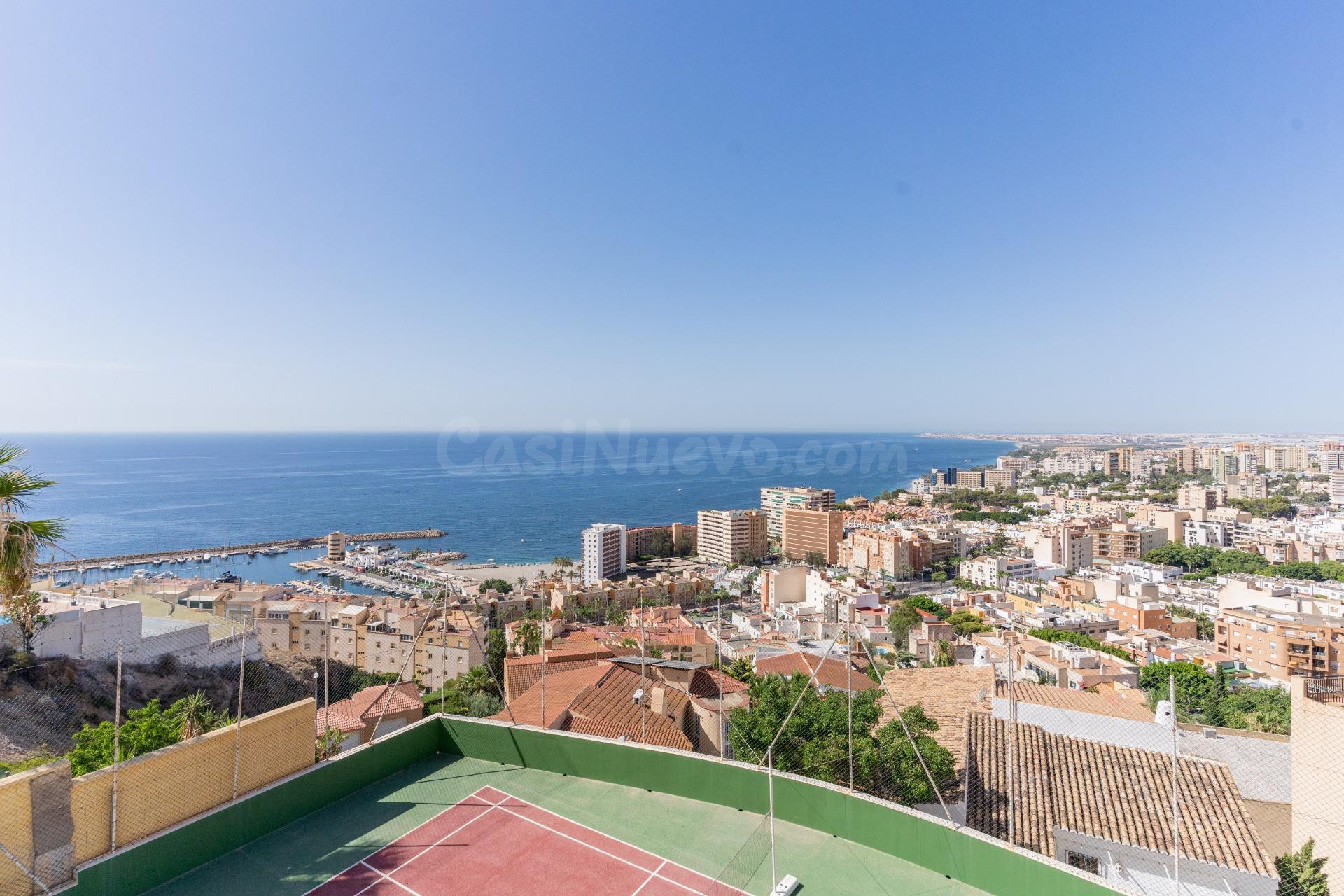 ¡EXCLUSIVO CHALET EN VENTA ,VISTAS ESPECTACULARES ENTRE EL C - foto 4