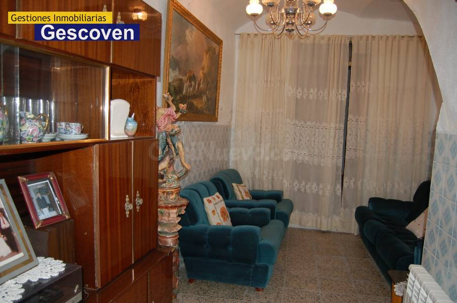 CASA CON CALEFACCIÓN Y TERRAZA - foto 3