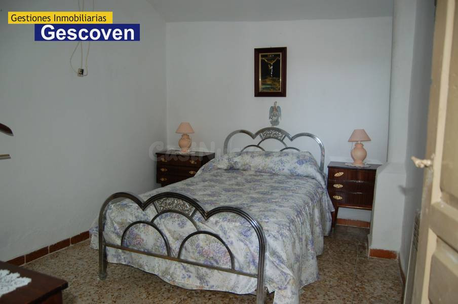 CASA CON CALEFACCIÓN Y TERRAZA - foto 4