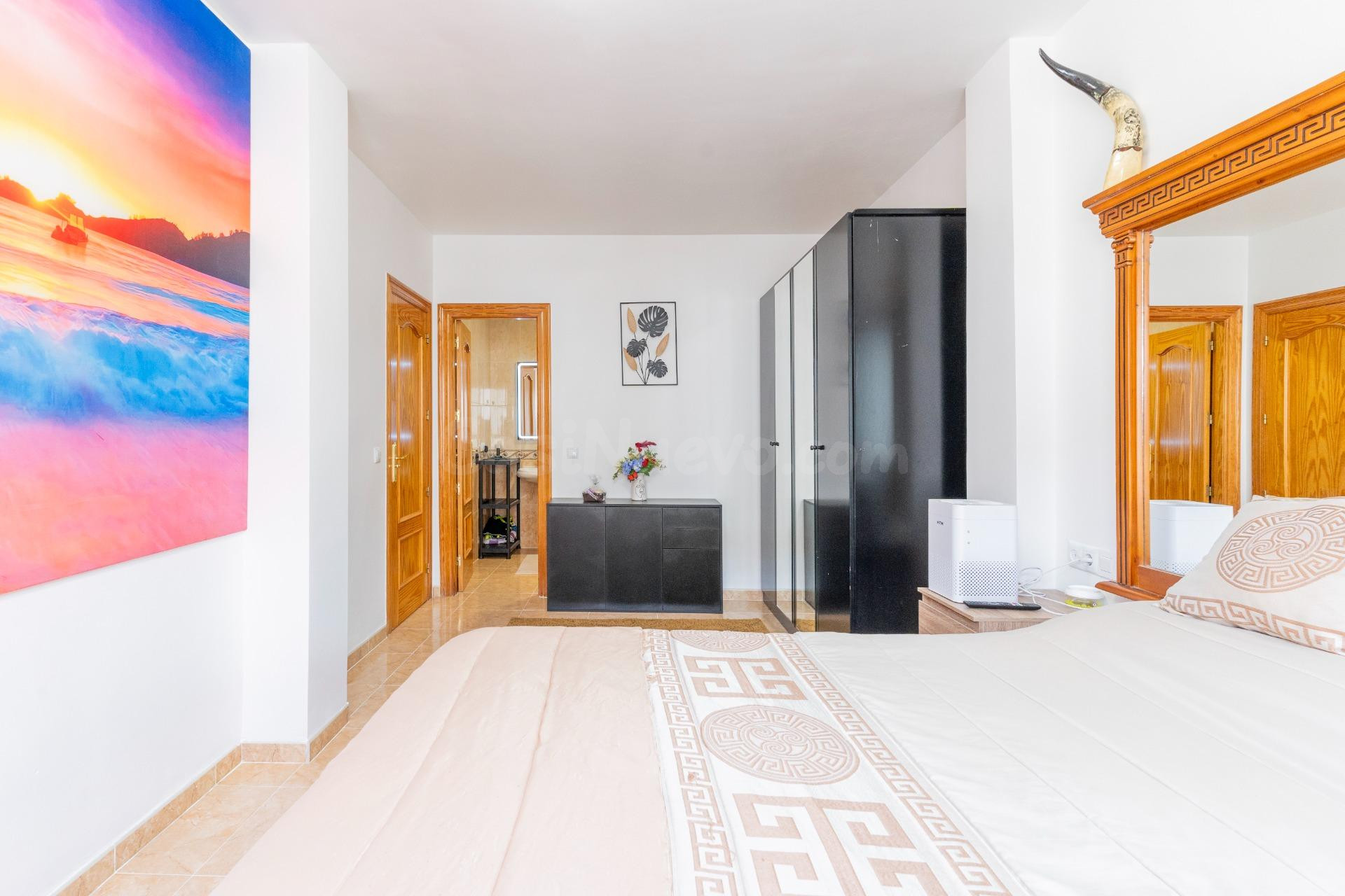 Piso en Venta en Roquetas de Mar - Ideal para Vivir - foto 4