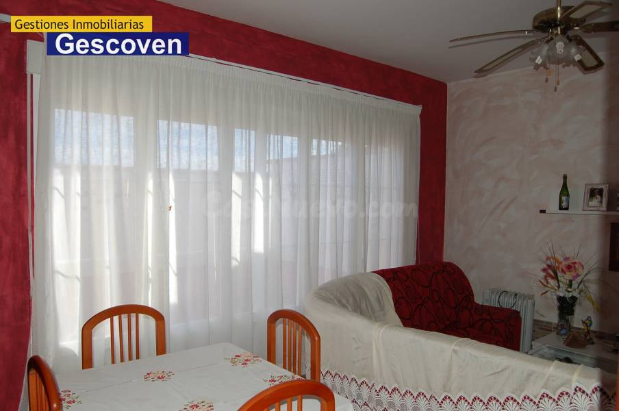 EXCEPCIONAL VIVIENDA ADOSADA CON PATIO, TERRAZA Y GARAJE - foto 4