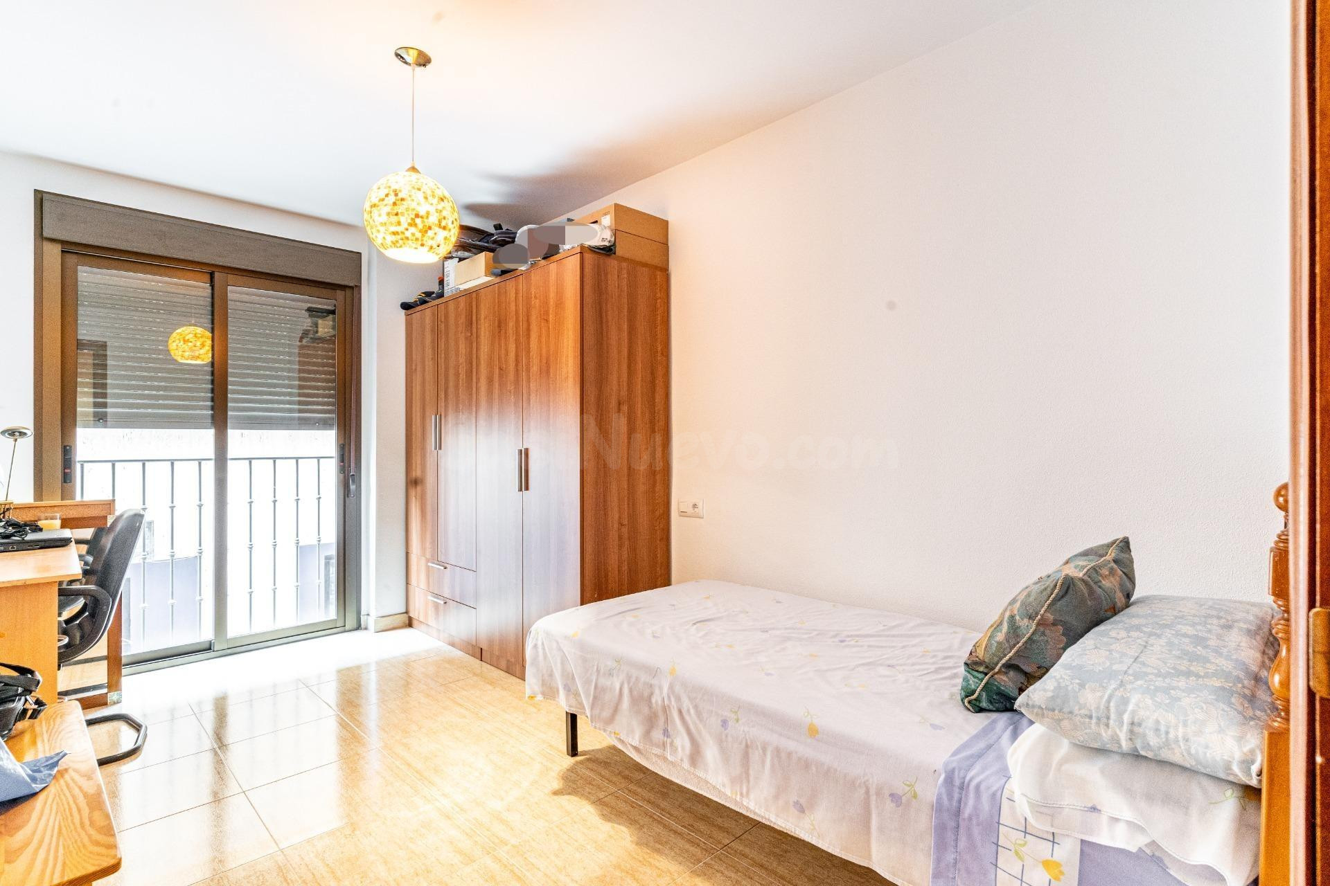 Piso en Venta en Roquetas de Mar - Avenida Juan Carlos por s - foto 4