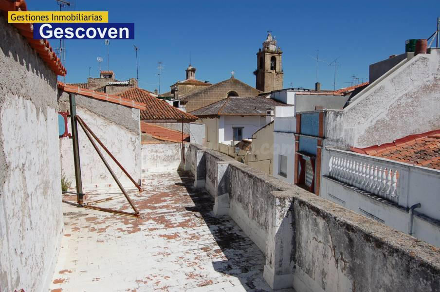 EDIFICIO CENTRICO TRES PLANTAS Y TERRAZA - foto 2