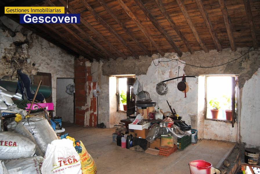 CASA CON HERMOSAS VISTAS A LA MONTAÑA, PARA REHABILITAR EN A