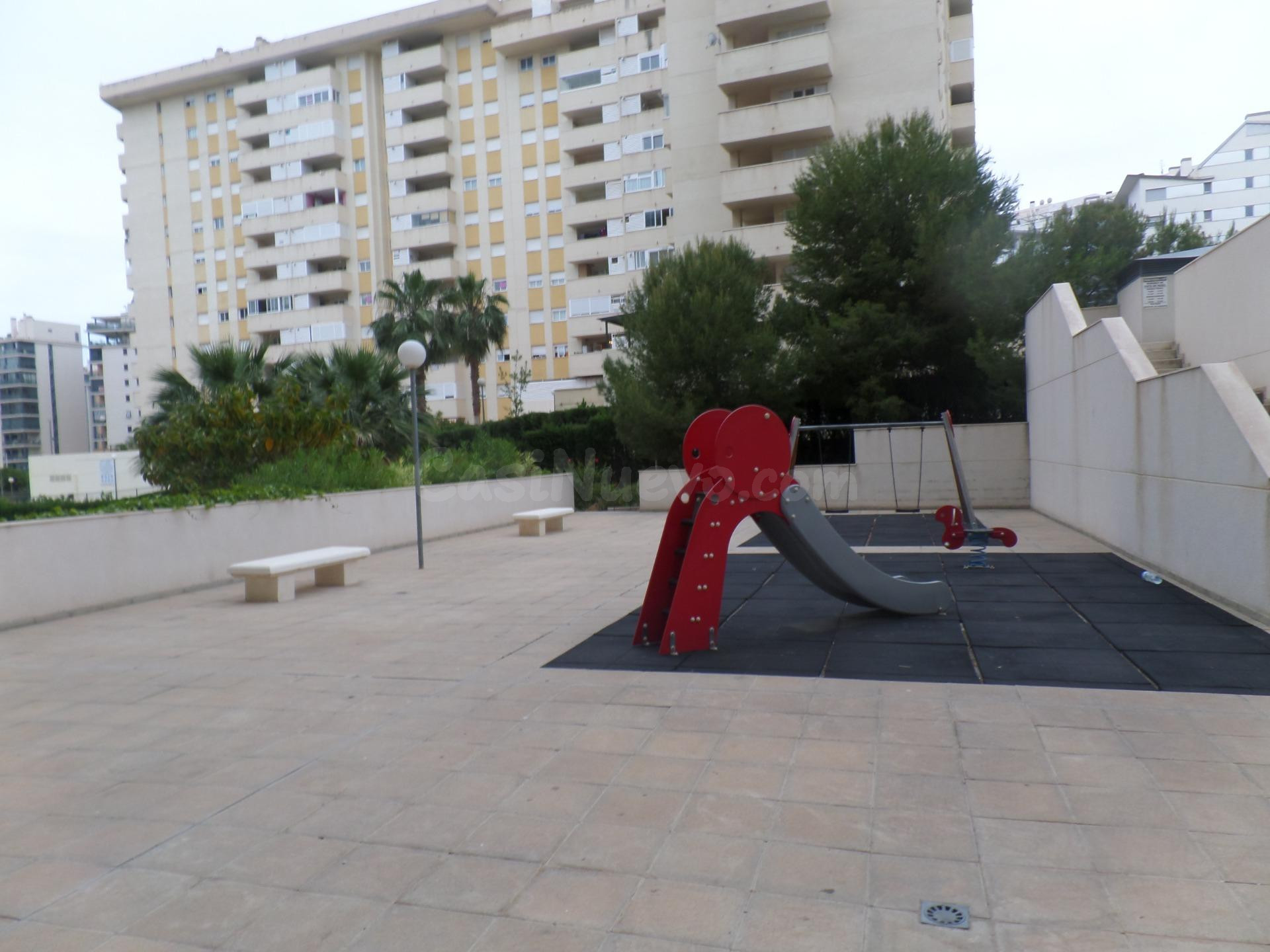 Apartamento de dos dormitorios con garaje. Cala de Villajoyo - foto 3