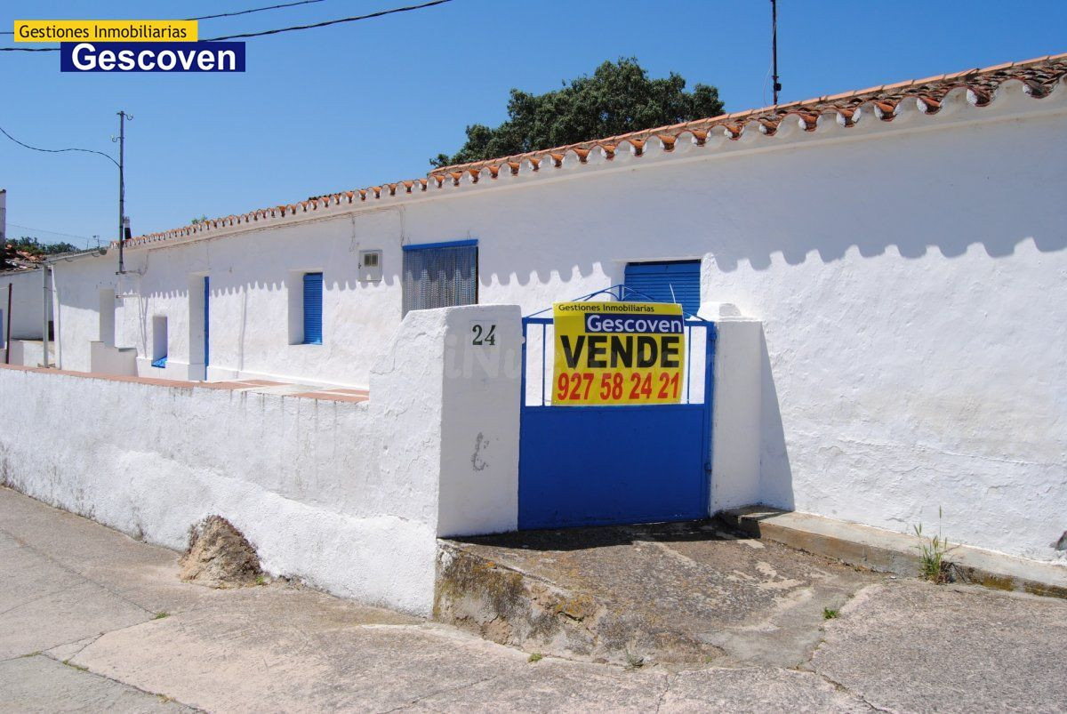 ECONÓMICA CASA PLANTA BAJA CON TERRENO