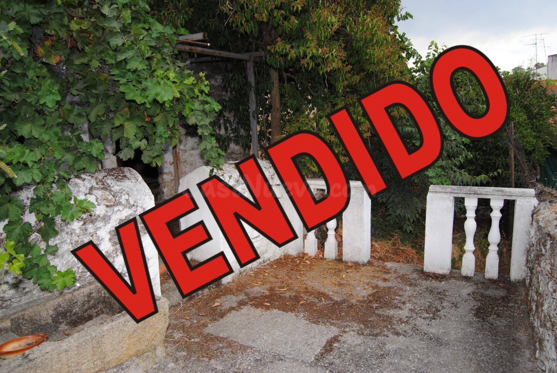 VENTA DOS CASAS PLANTA BAJA CON PATIO Y TERRENO
