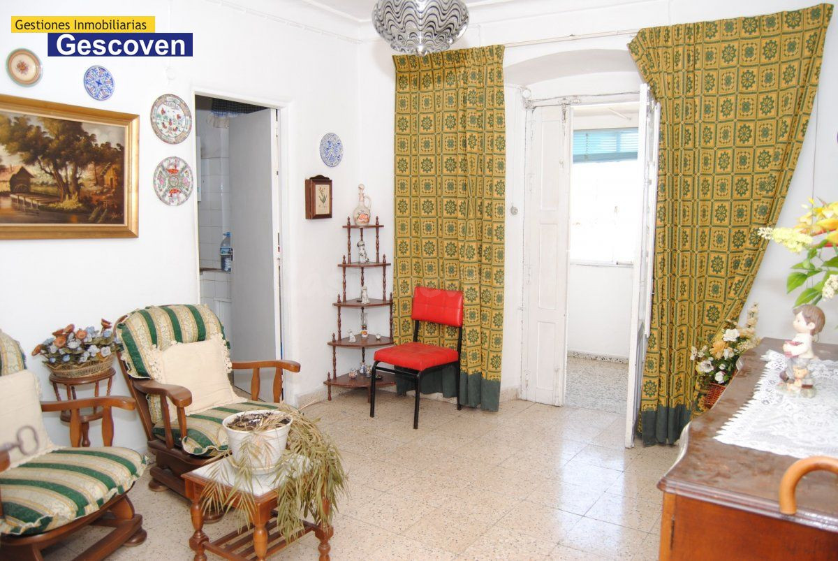 VIVIENDA CÉNTRICA PLANTA 2ª CON ÁTICO Y TERRAZA - foto 2