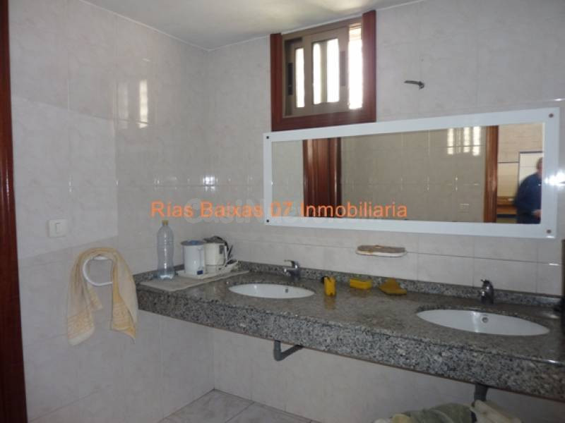 REF 4866 NAVE SEMIDIAFANA 700 m2 CON 4 OFICINAS Y BAÑOS - foto 4