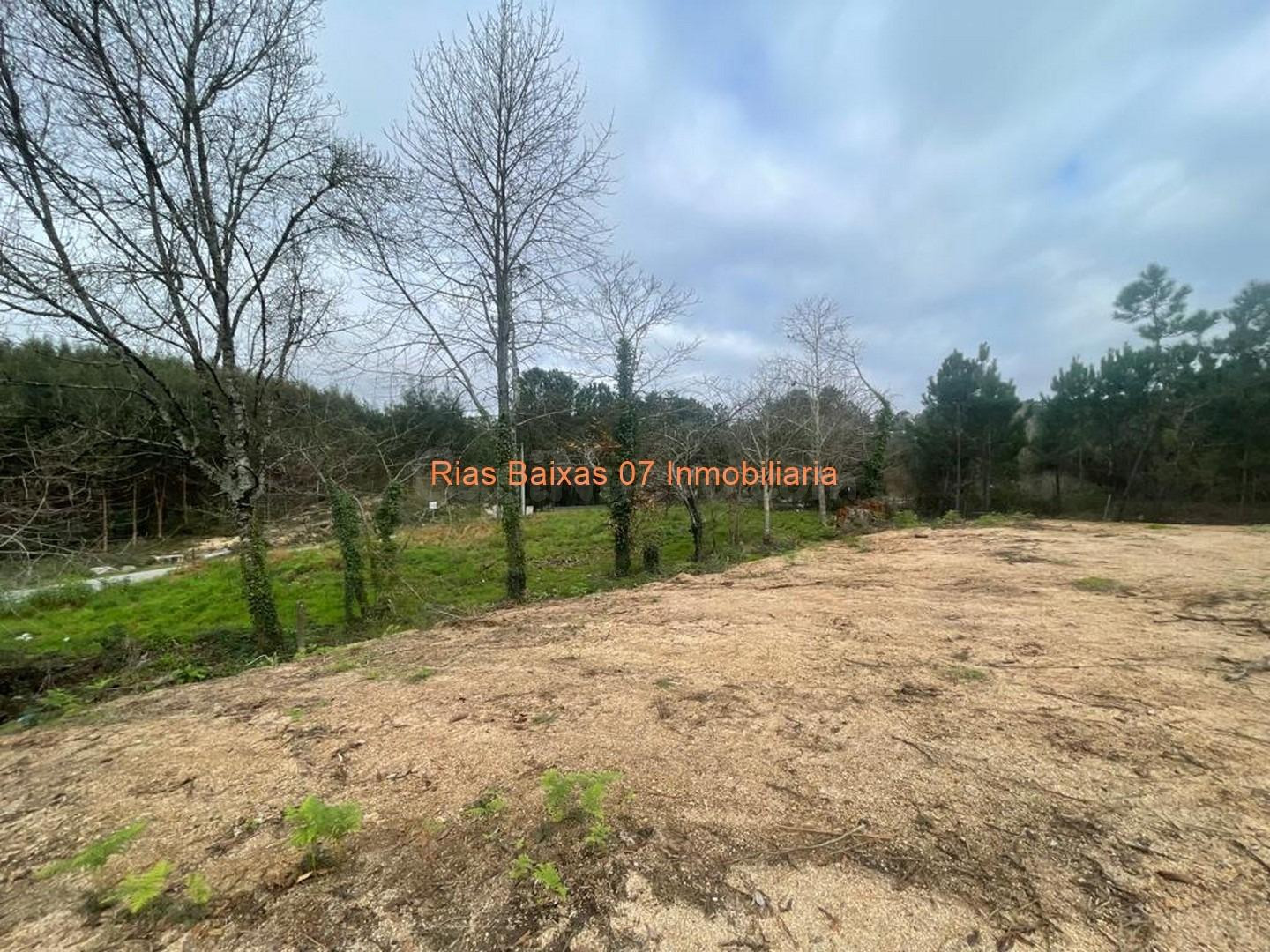 REF 2018 PARCELA 891 m2 PARA UNO DOS CHALETS CERCA AUTOVIA (