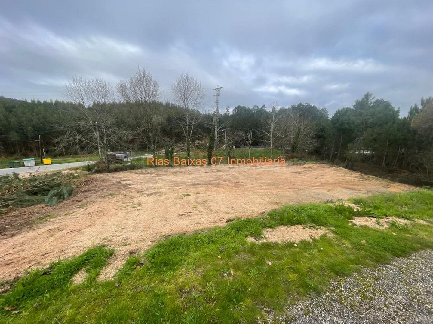 REF 2018 PARCELA 891 m2 PARA UNO DOS CHALETS CERCA AUTOVIA ( - foto 3