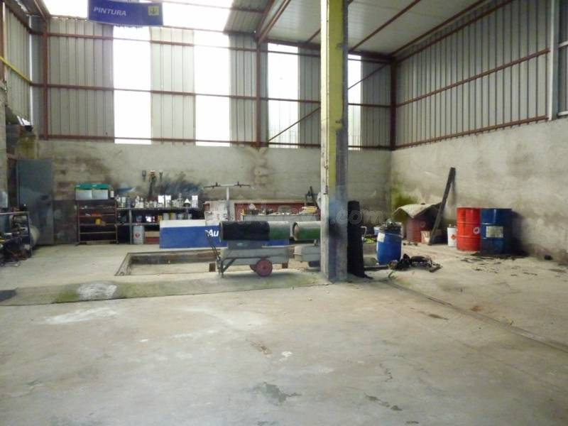 REF 1430 N. COMERCIAL 1000 m2 TUI - foto 4