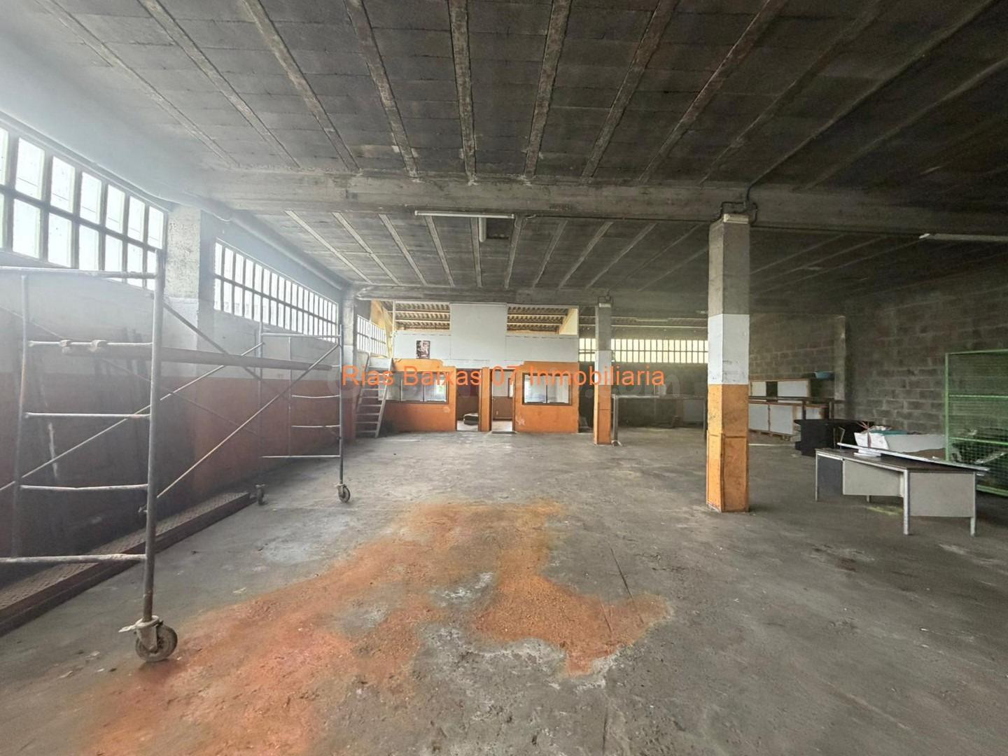 REF 2039 NAVE-ALMACEN 350 m2 TRES OFICINAS SANGUIÑEDA (MOS)
