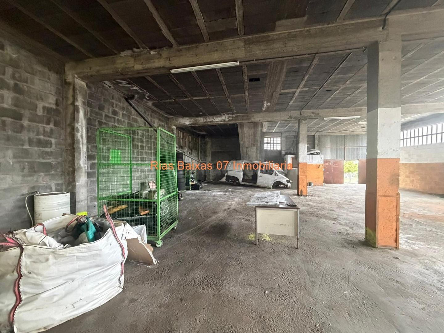 REF 2039 NAVE-ALMACEN 350 m2 TRES OFICINAS SANGUIÑEDA (MOS) - foto 2