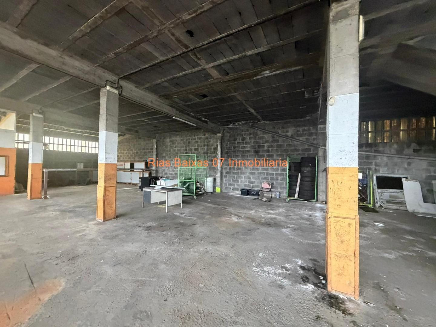 REF 2039 NAVE-ALMACEN 350 m2 TRES OFICINAS SANGUIÑEDA (MOS) - foto 3