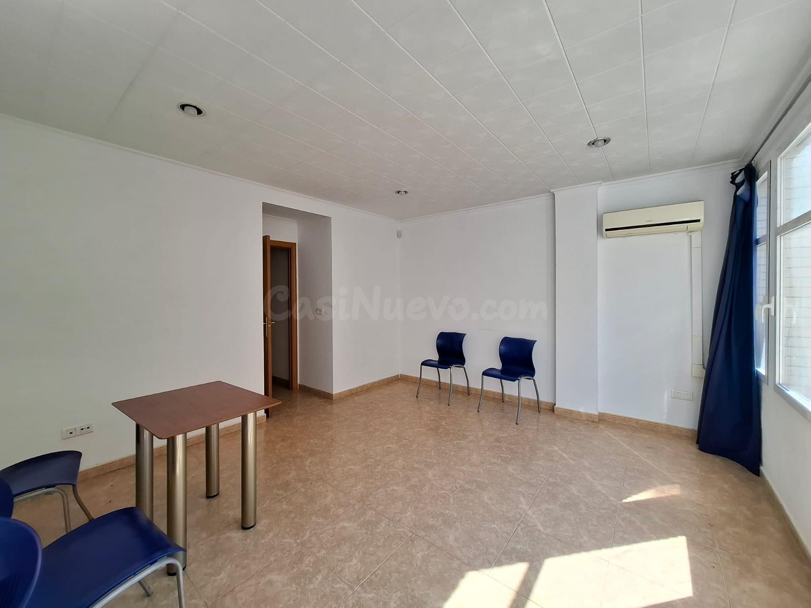 ¡OPORTUNIDAD EN PLENO CENTRO DE BENIDORM! OFICINA EN ALQUILE - foto 3