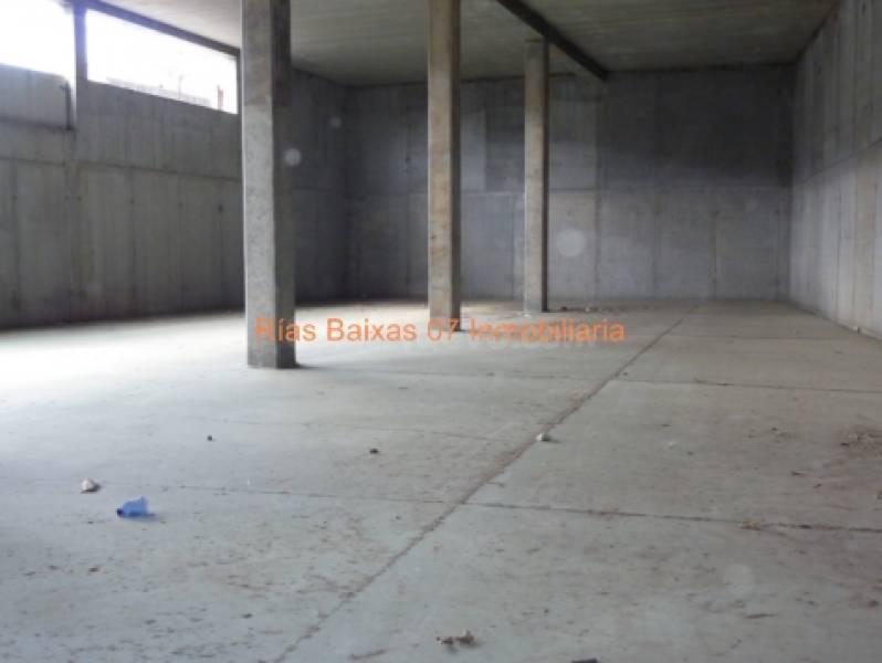 REF 2173 NAVE 400 M2 EN PLANTA BAJA CANDEAN VIGO