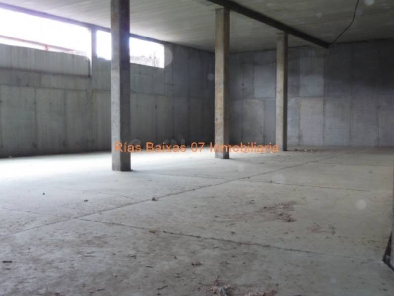 REF 2173 NAVE 400 M2 EN PLANTA BAJA CANDEAN VIGO - foto 3