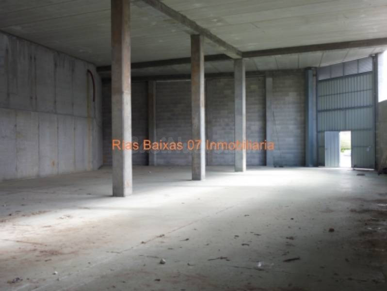 REF 2173 NAVE 400 M2 EN PLANTA BAJA CANDEAN VIGO - foto 5