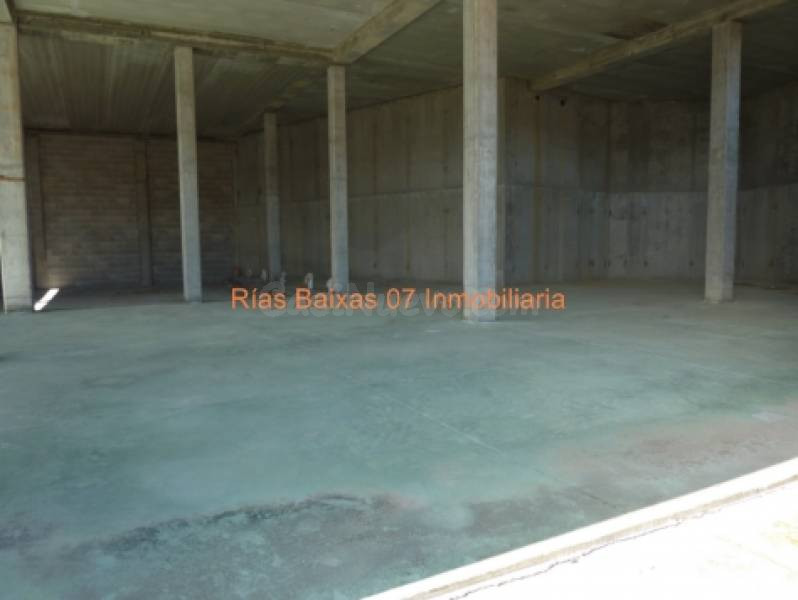 REF 2174 NAVE 400 M2 EN PLANTA BAJA CANDEAN VIGO - foto 4