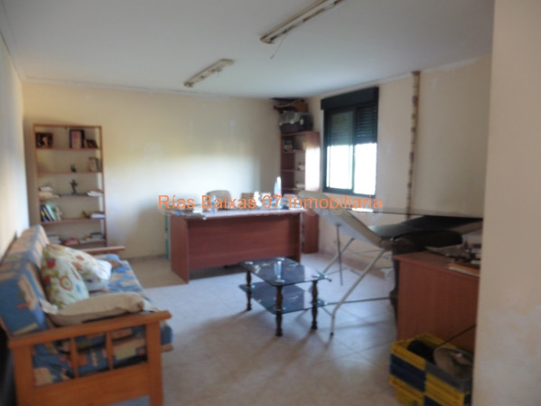 REF 2491 LOCAL 101 m2 CABRAL -SANTA MARINA (VIGO)