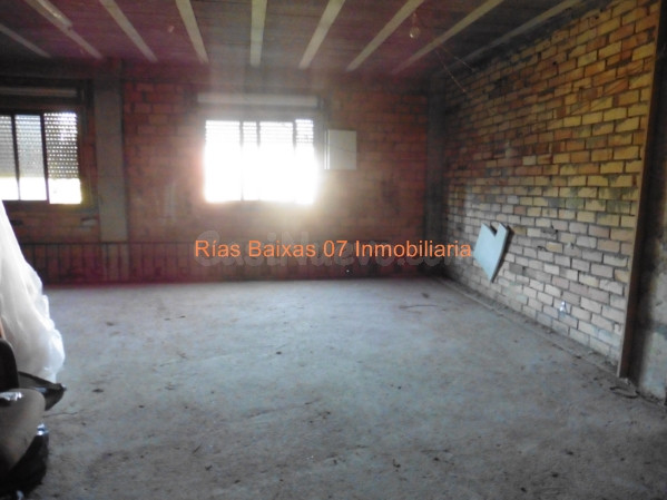 REF 2491 LOCAL 101 m2 CABRAL -SANTA MARINA (VIGO) - foto 3