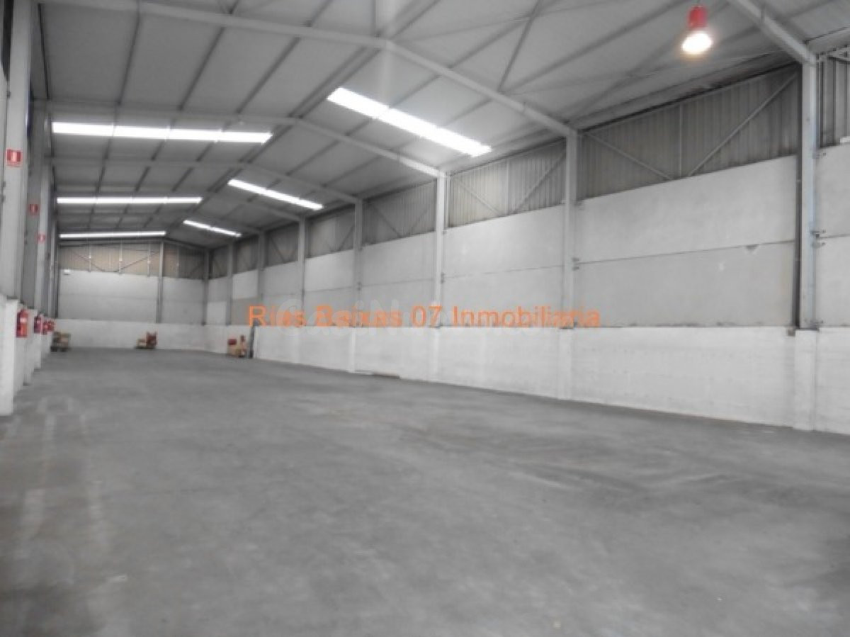 REF 2532 NAVE 1810 m2 CON DOS PLANTAS OFICINAS y 2000 M2 CAM - foto 4