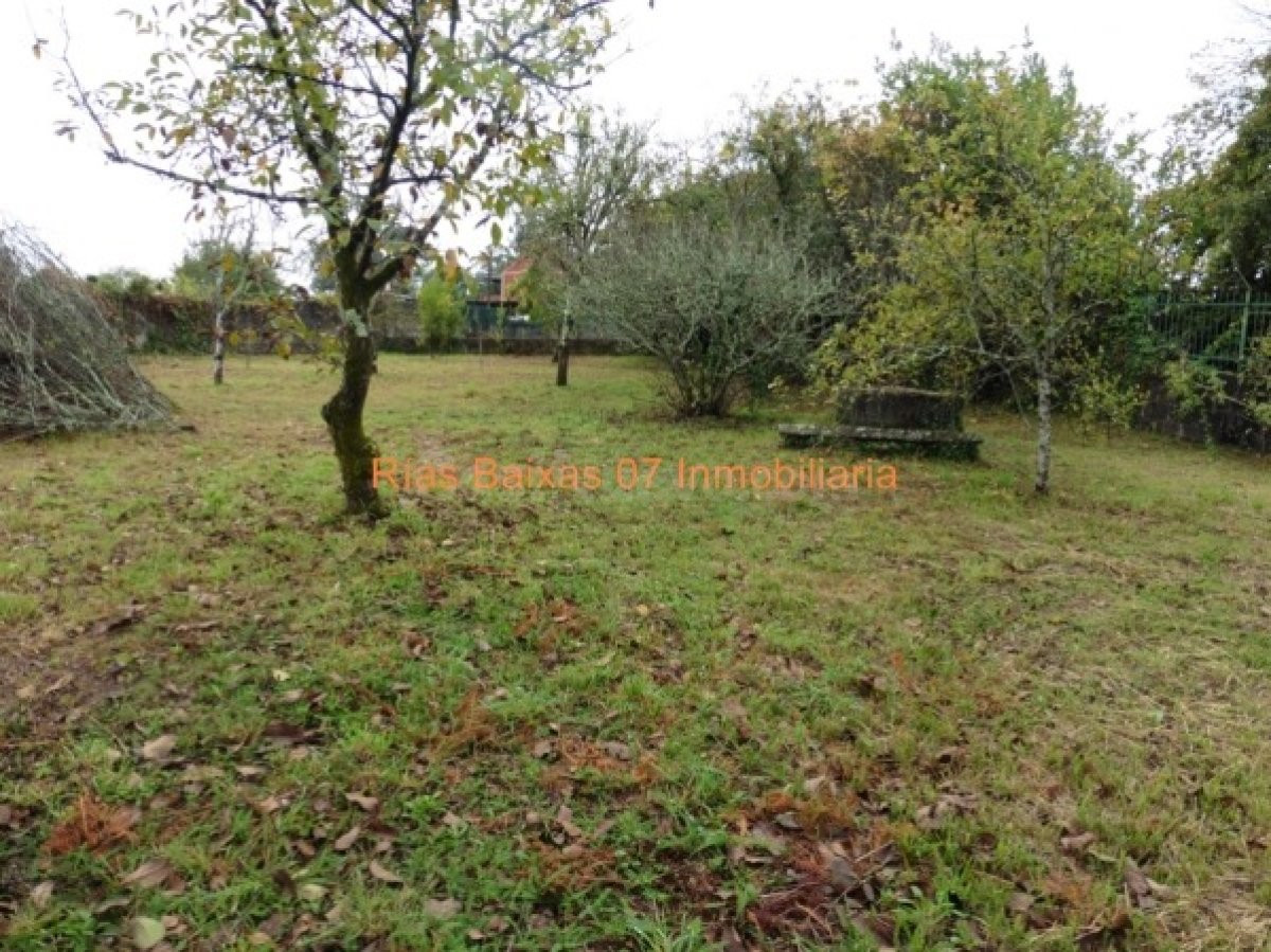 REF 2620 SOLAR 1363 m2 LLANO,CERRADO,AGUA Y PARCELABLE 2 VIV