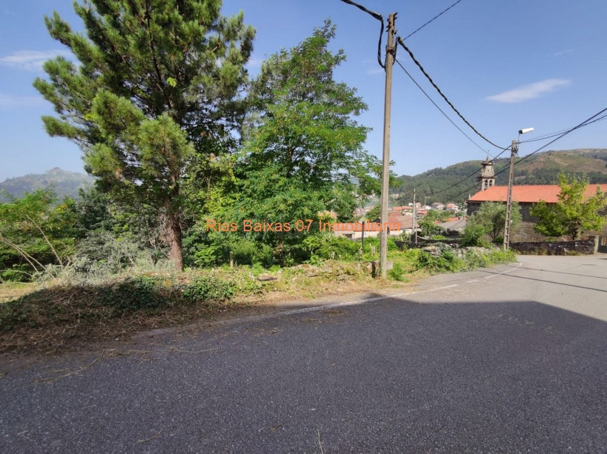 REF 2821 PARCELA 1000m2 ZONA VINCIOS (GONDOMAR)
